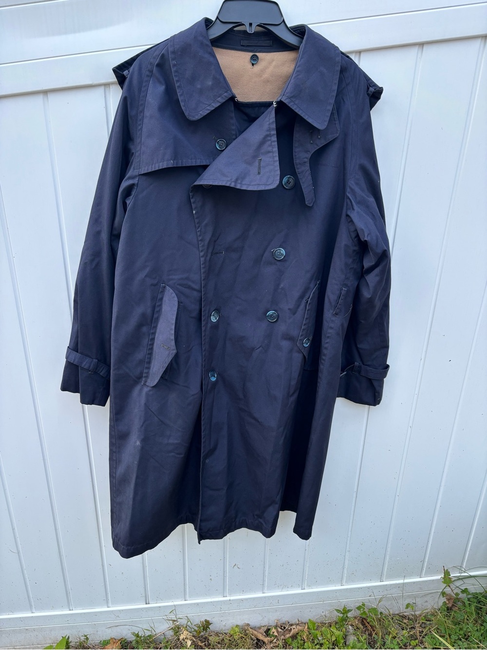 Egon Von Furstenberg Navy Double-Breasted Trench  Coat no belt